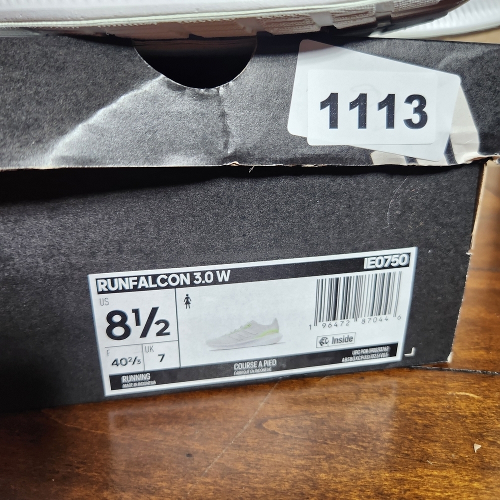 Adidas Womens 8 1/2 Run Falcon White and Green Sneakers New With Tags - Picture 3 of 11